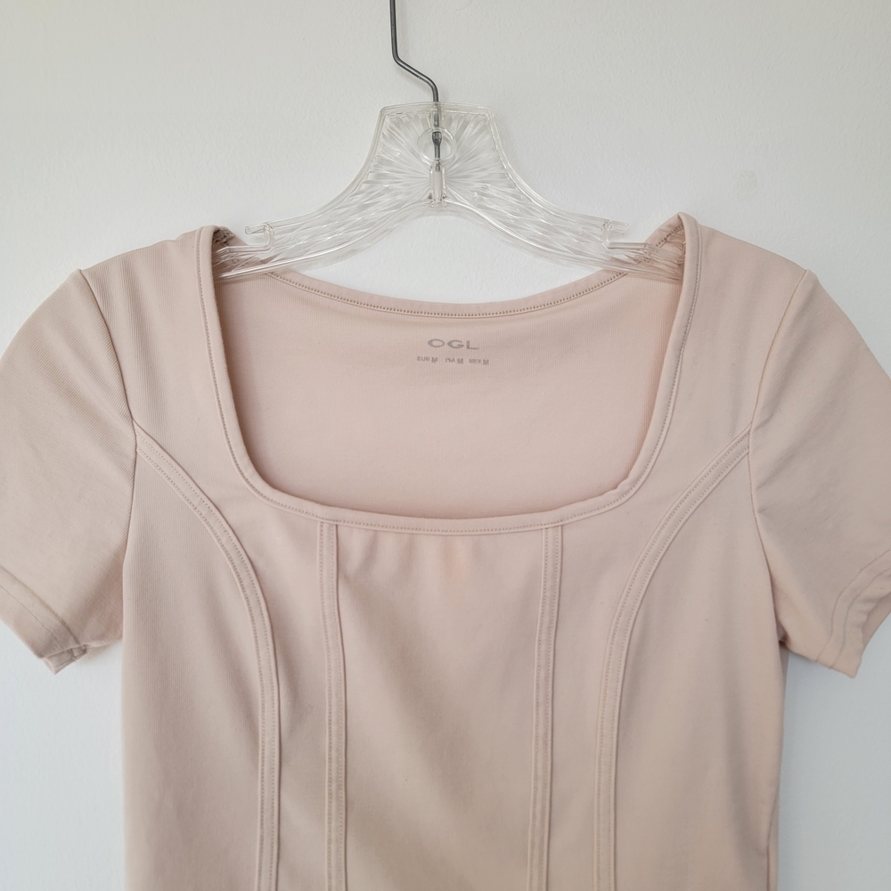 OGL Women's Beige Crop Top Size Medium - Picture 2 of 6